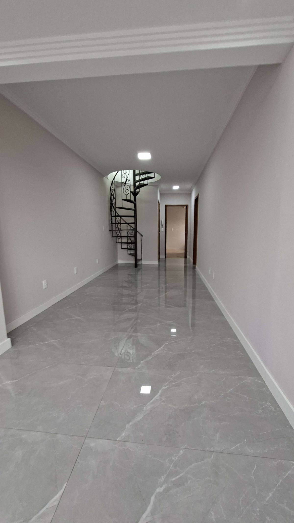  - Cobertura  à venda em Porto Alegre Cristo Redentor, com 3 quartos suíte 170m²  + Office