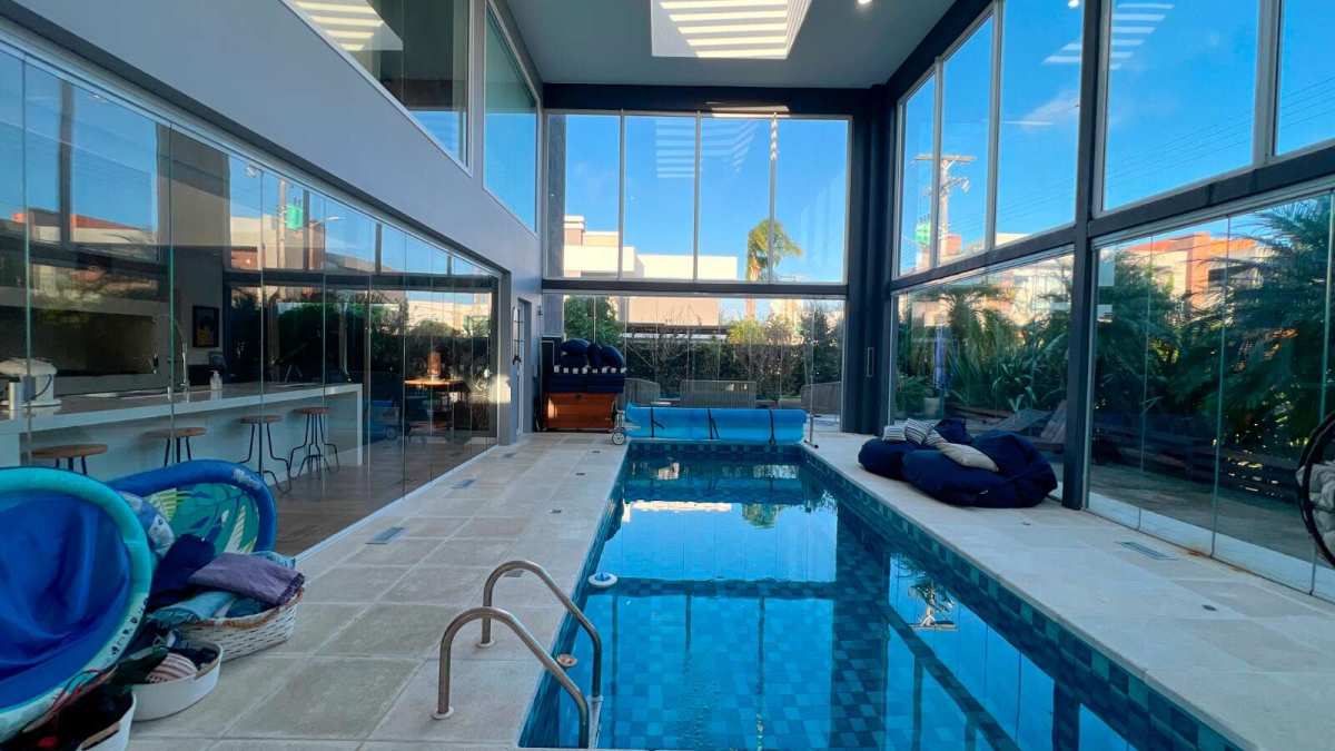  - Casa de condomínio à venda com 3 suítes máster  386m² em Capão da Canoa/RS