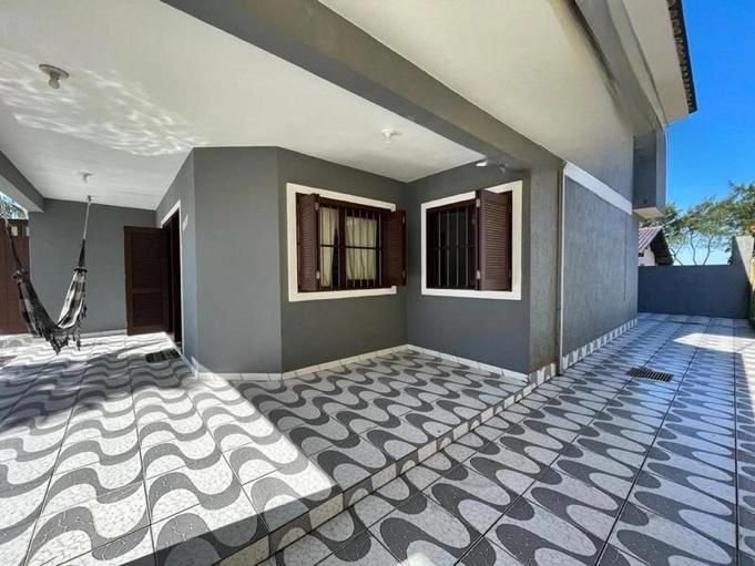 Casa à venda com 3 quartos - ,