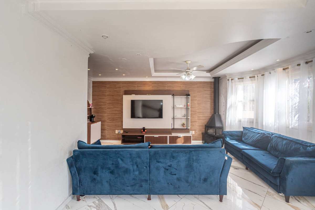  - Sobrado à venda em Alvorada, Porto verde  com 4 quartos  250m²,   Piscina aquecida,  Economia energética